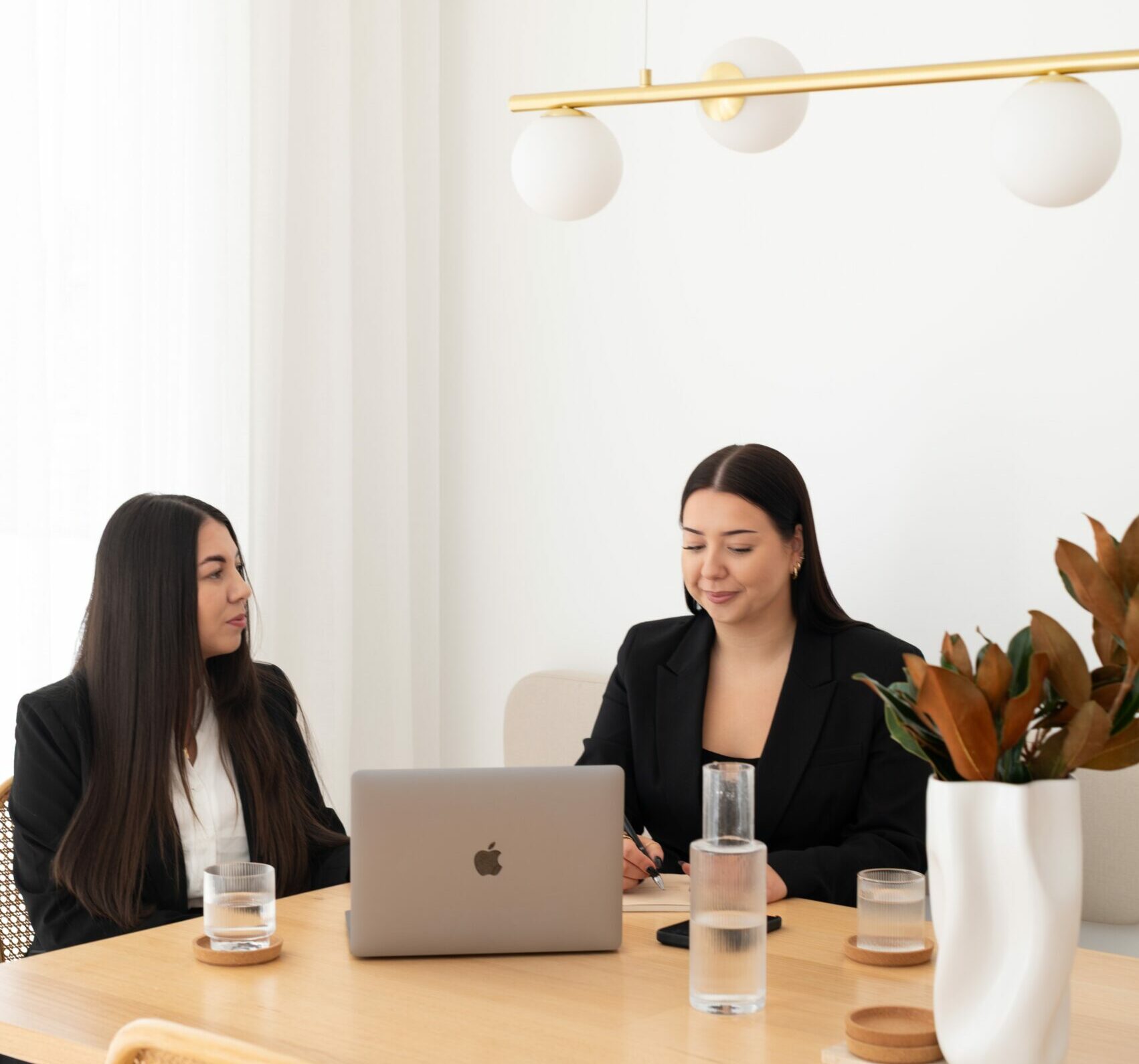 MNDY-Photography-Luna-Wealth-Brand-Photos-Arkata-House-49